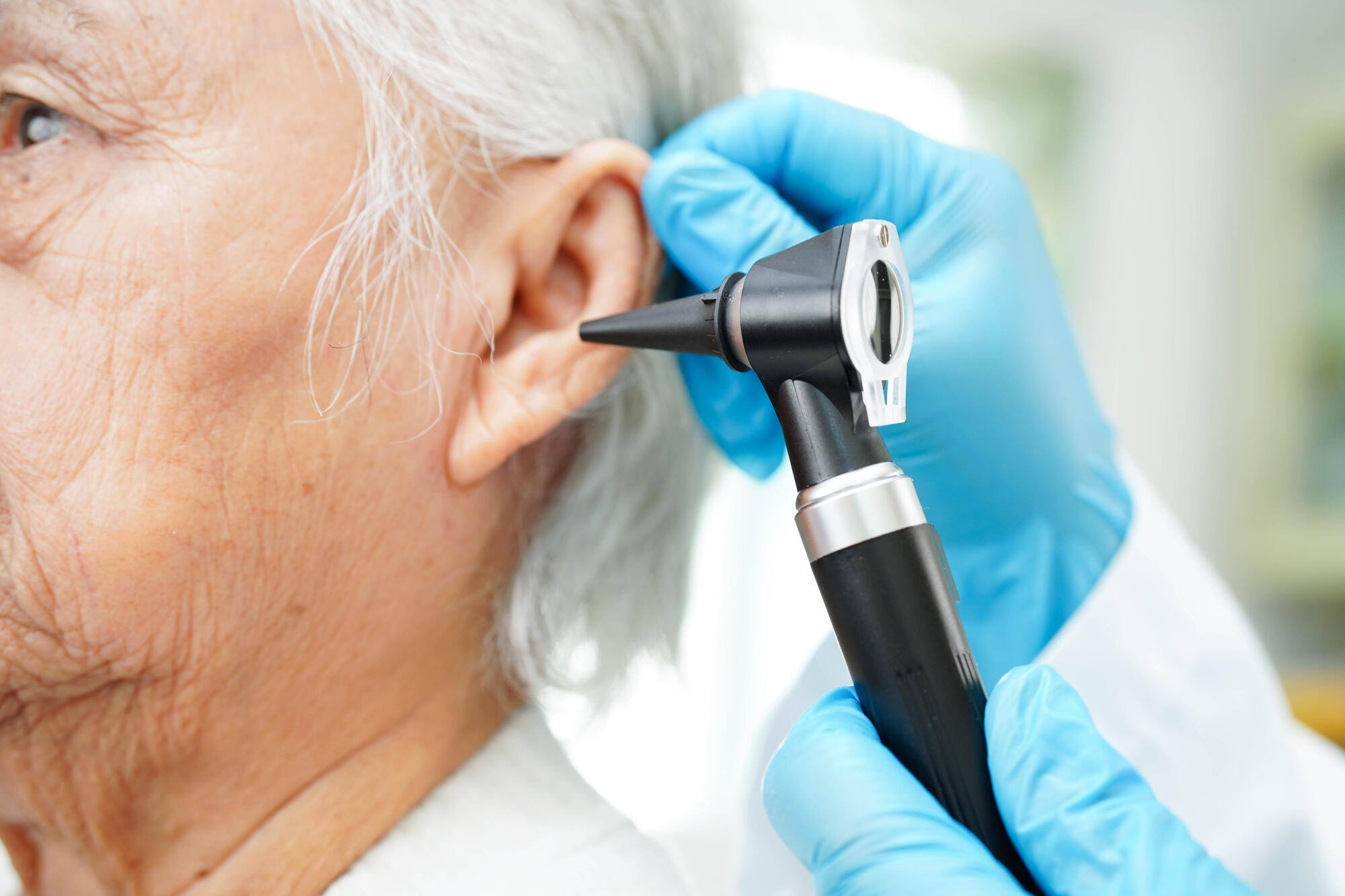 7 Signs It's Time for a Hearing Test